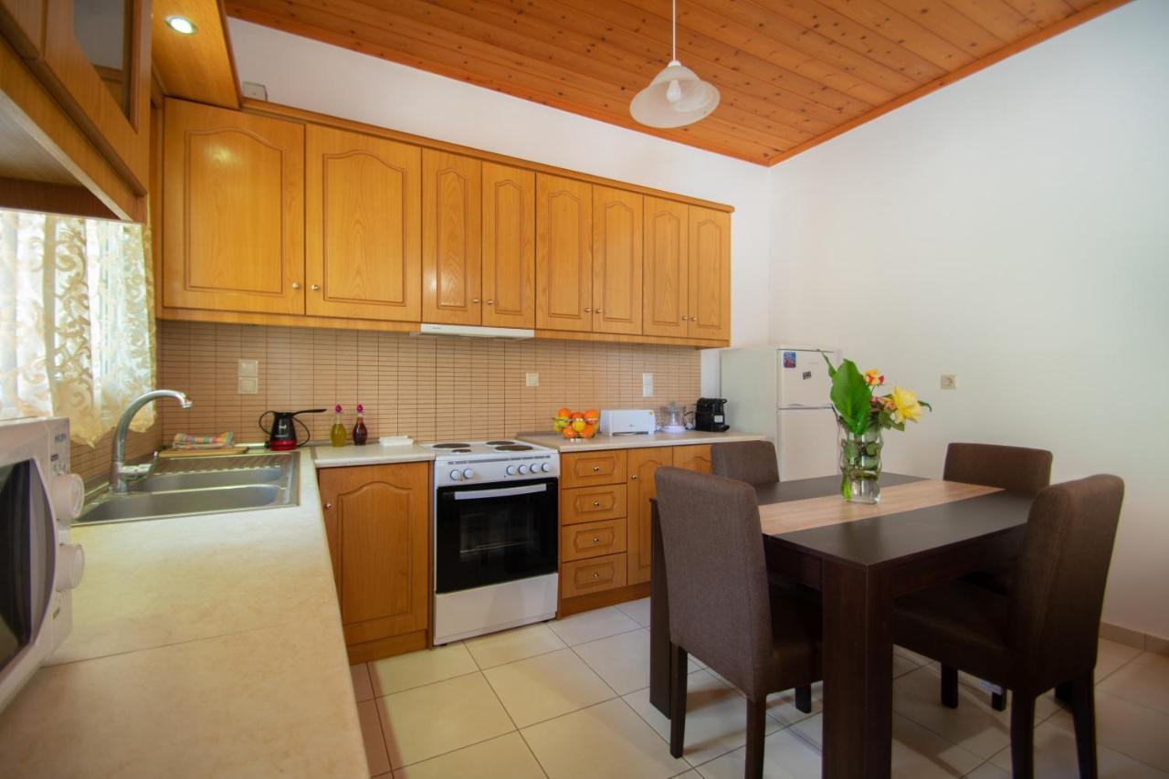 Family Private Homes & Sea View Литакия Экстерьер фото