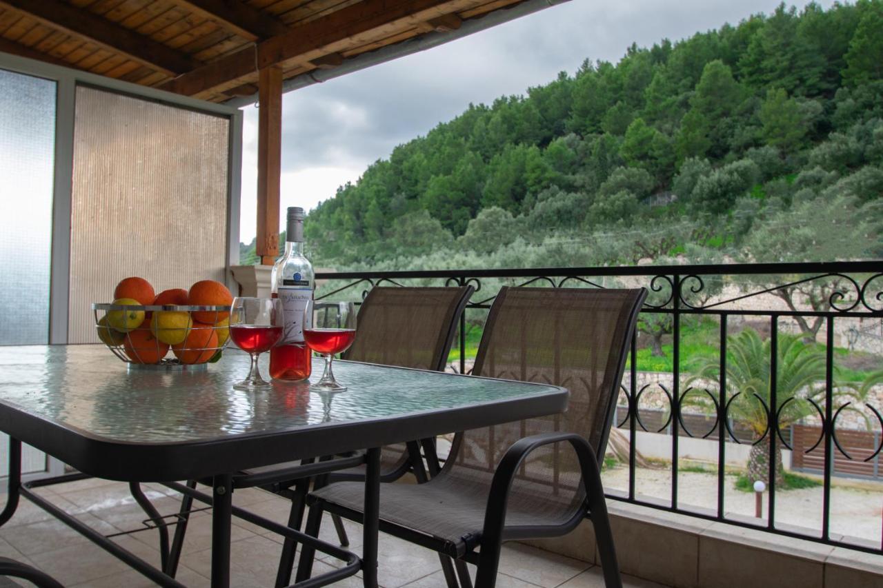 Family Private Homes & Sea View Литакия Экстерьер фото
