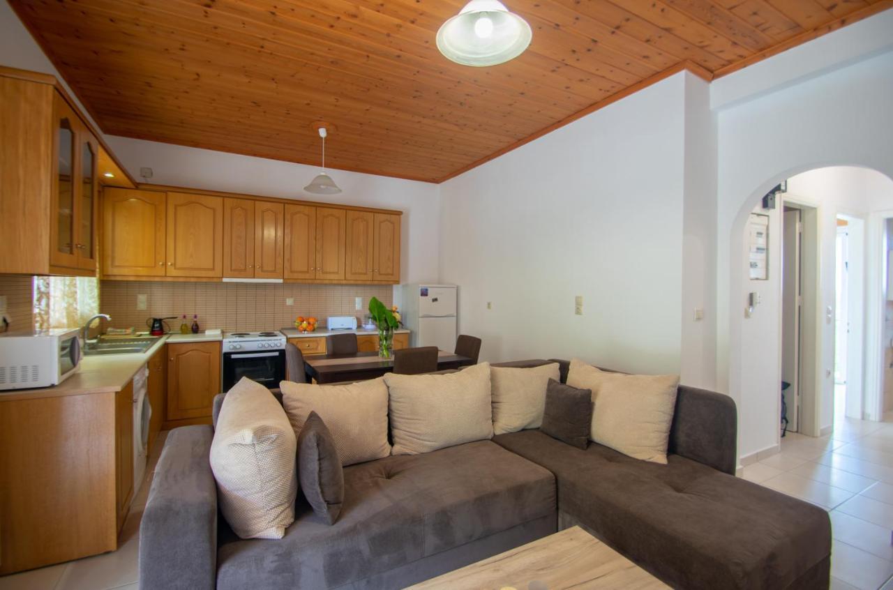 Family Private Homes & Sea View Литакия Экстерьер фото
