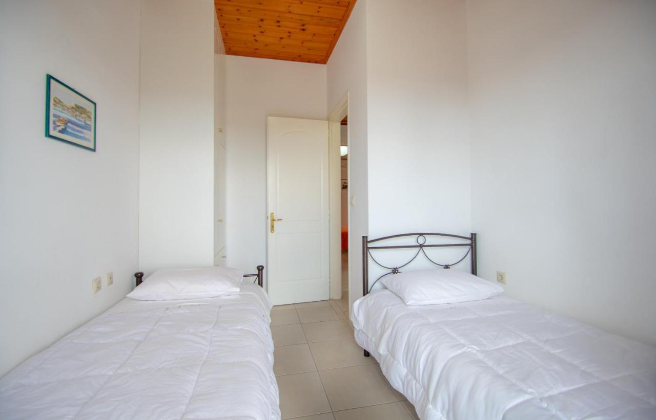 Family Private Homes & Sea View Литакия Экстерьер фото