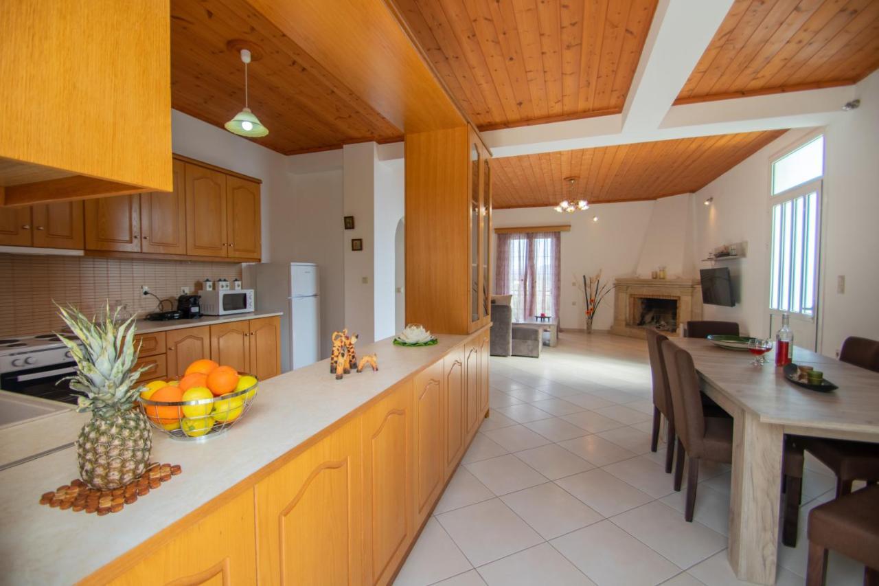 Family Private Homes & Sea View Литакия Экстерьер фото
