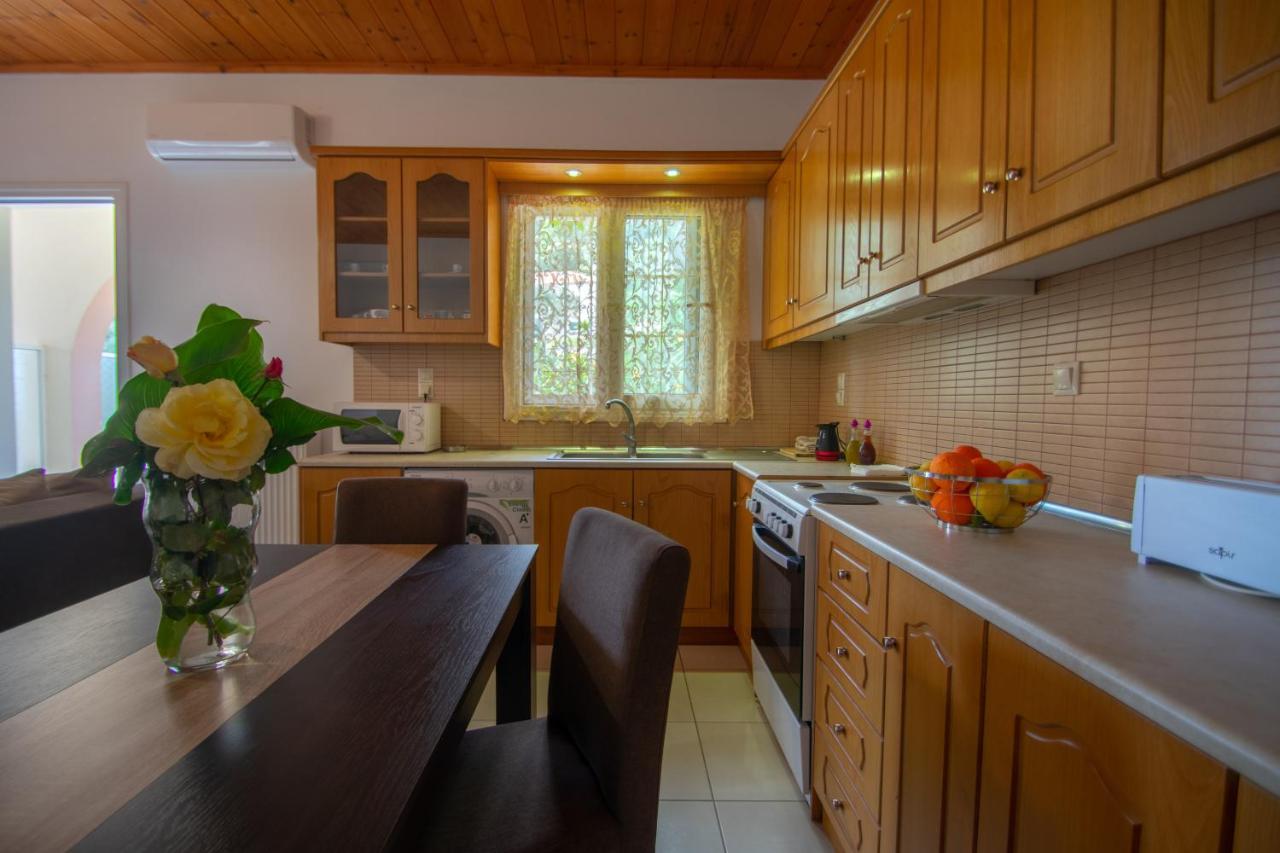 Family Private Homes & Sea View Литакия Экстерьер фото