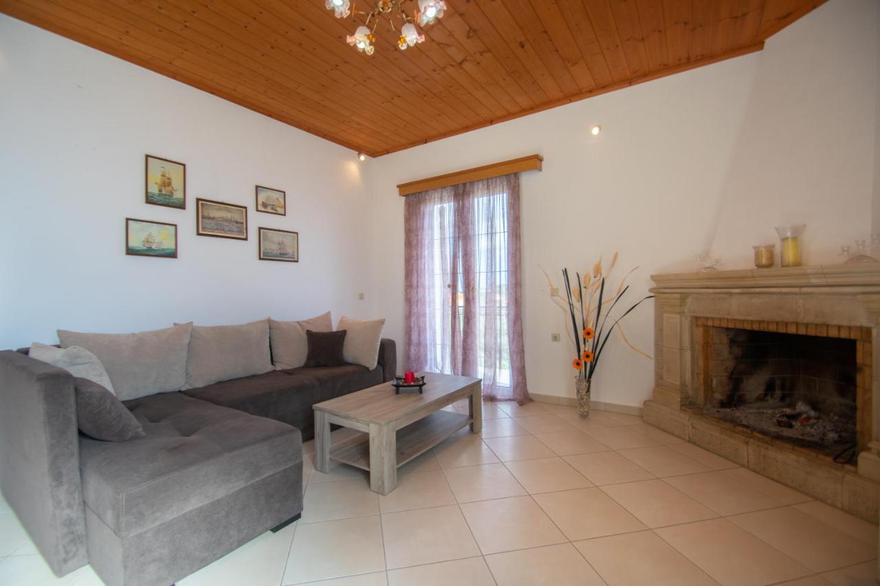 Family Private Homes & Sea View Литакия Экстерьер фото