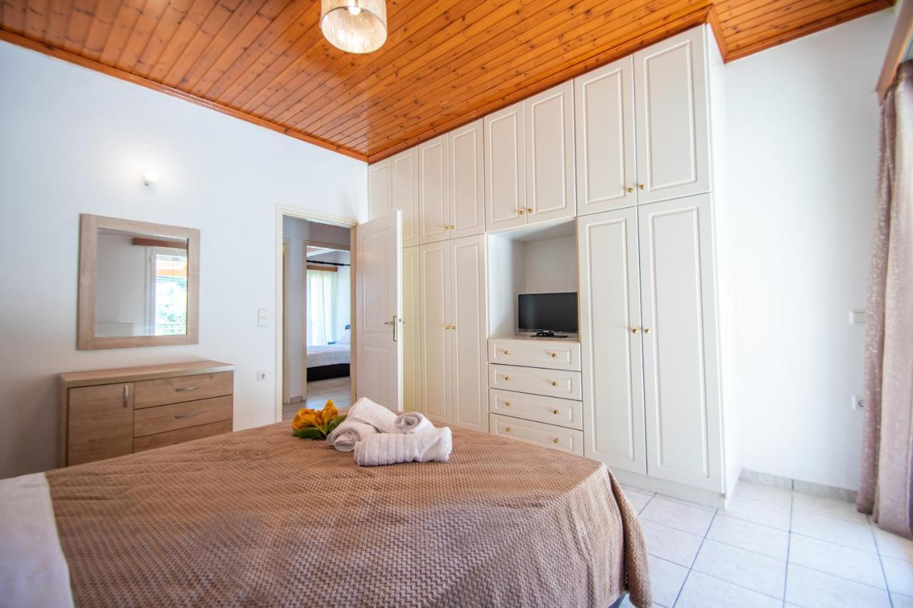 Family Private Homes & Sea View Литакия Экстерьер фото