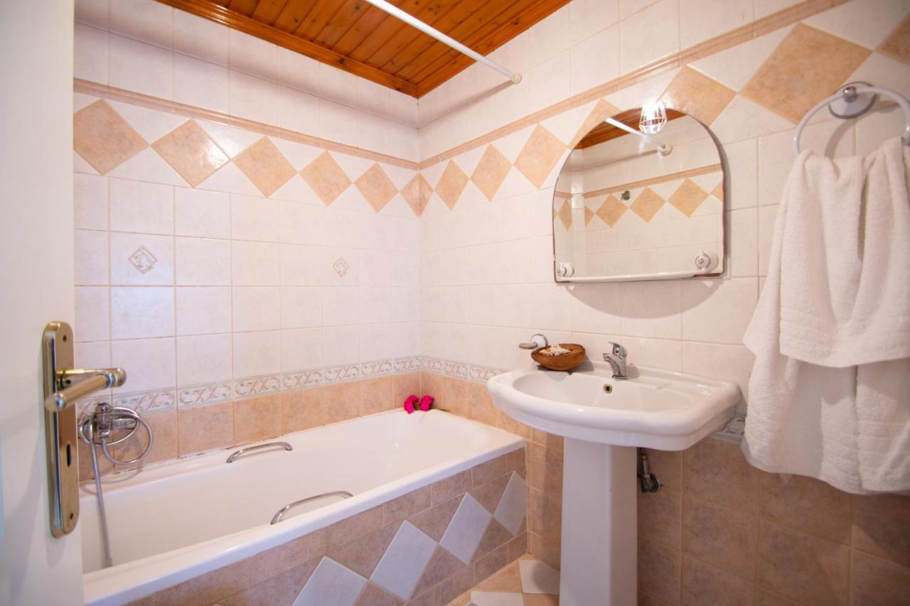 Family Private Homes & Sea View Литакия Экстерьер фото
