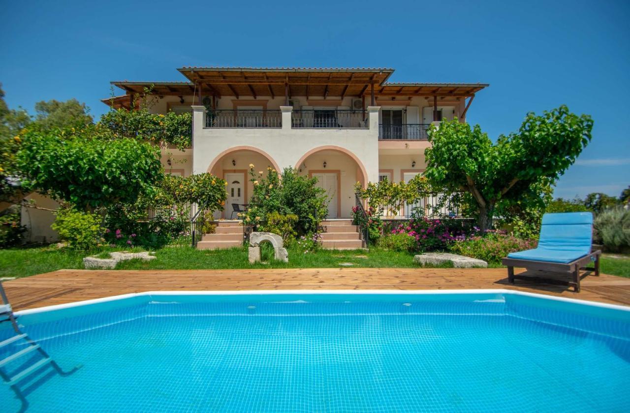 Family Private Homes & Sea View Литакия Экстерьер фото