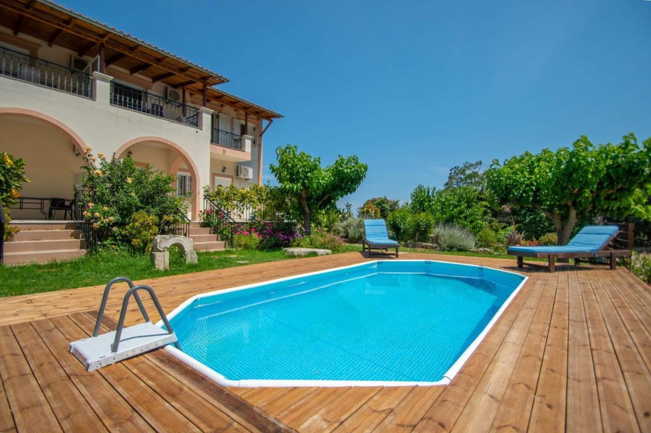 Family Private Homes & Sea View Литакия Экстерьер фото